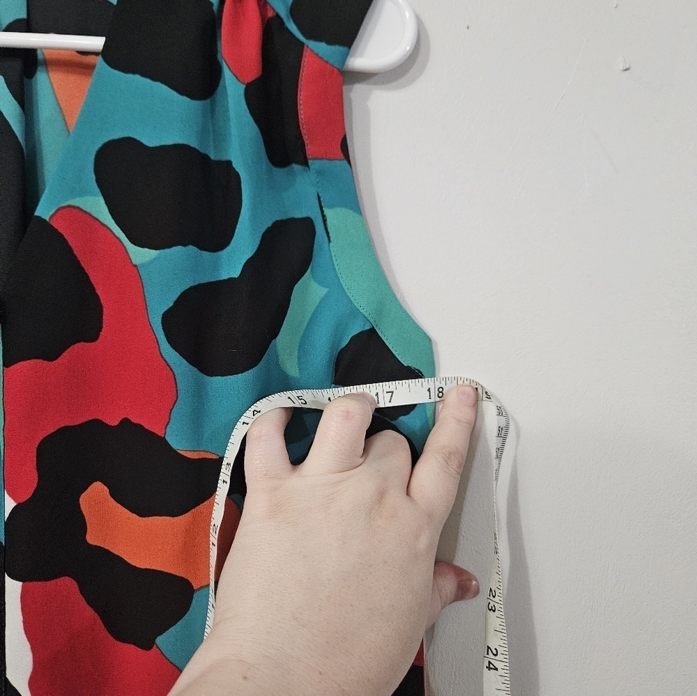 Worthington Animal Print Vibrant Multicolor Sleeveless Blouse! - Picture 5 of 6